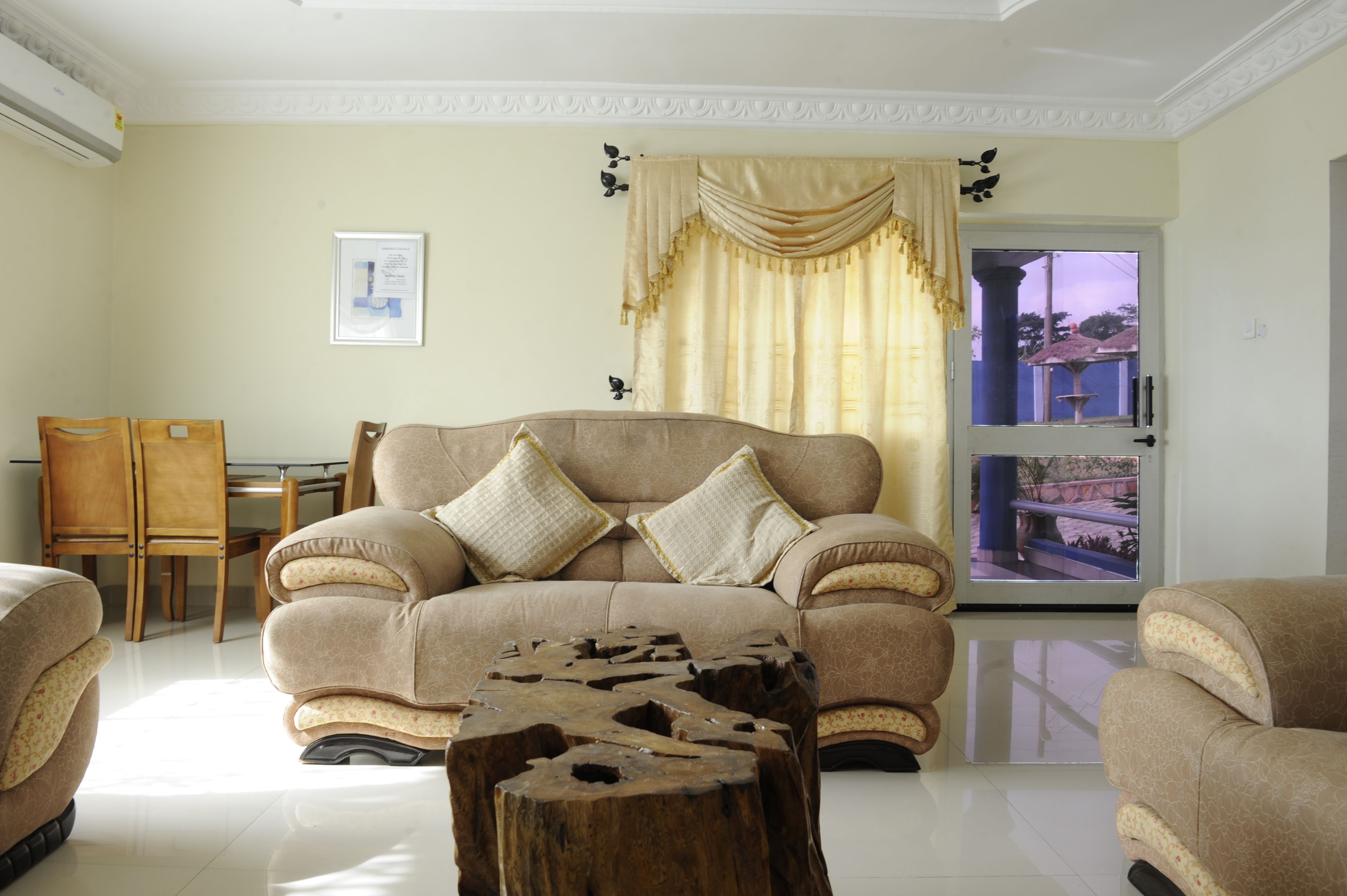 Family Room | Living area | Flat-screen TV