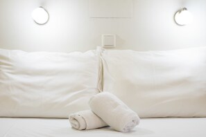 Soundproofing, free cots/infant beds, rollaway beds, free WiFi - Greta Apartments (Hersonissos)