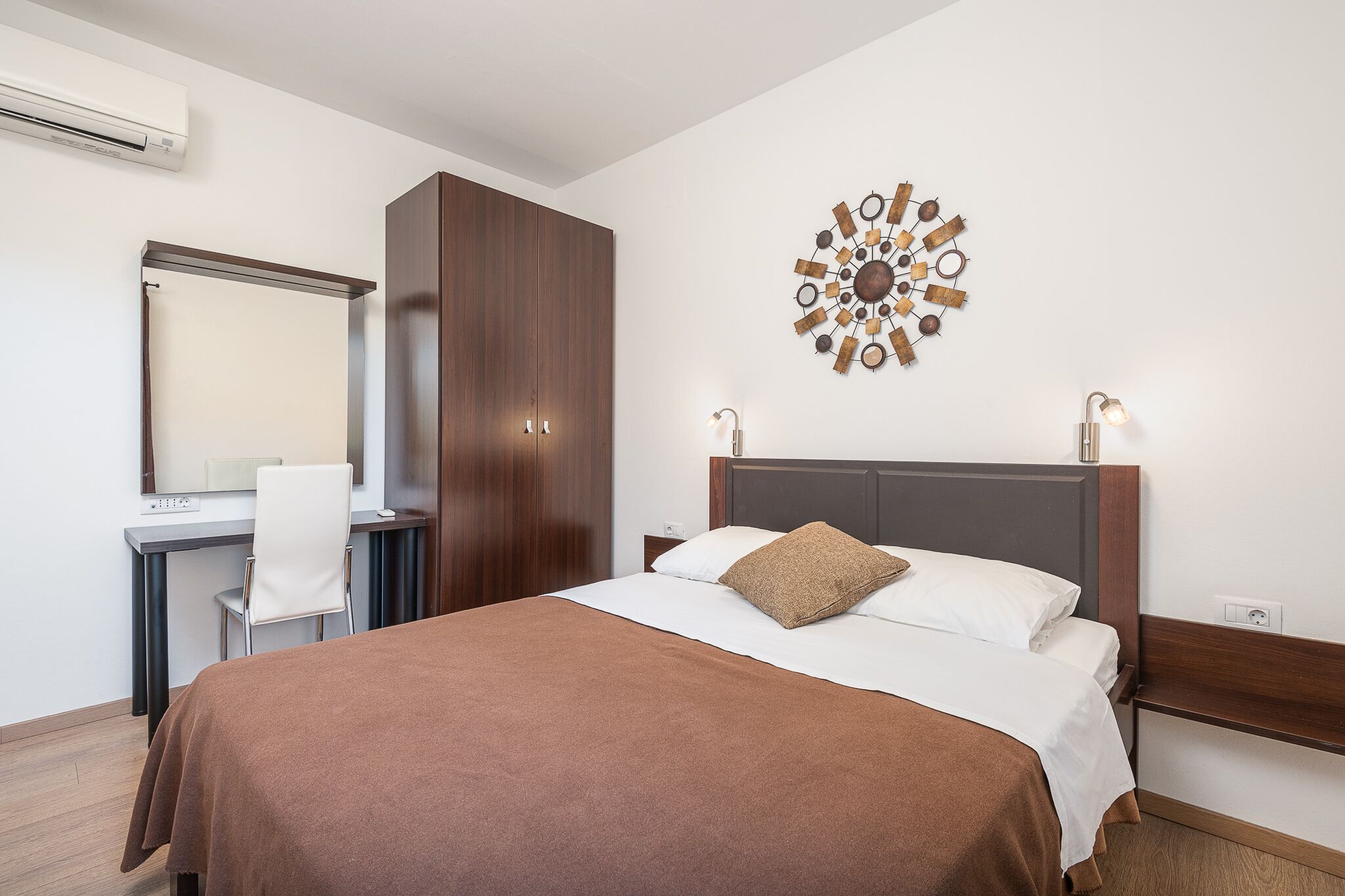 1 chambre, coffre-fort, rideaux d’obscurcissement