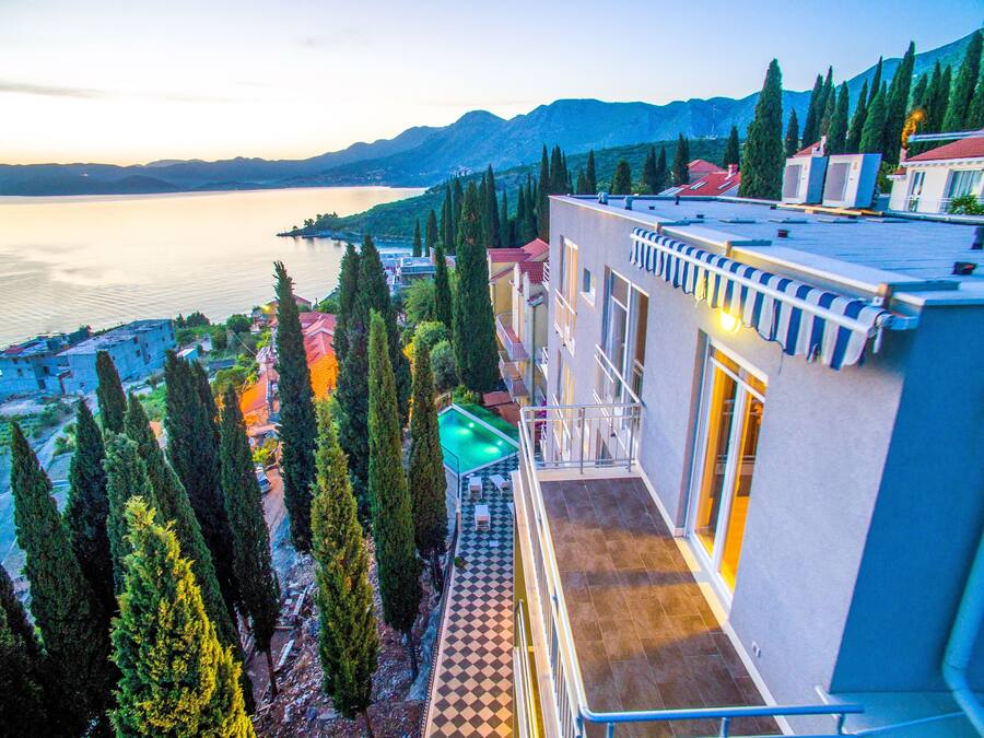 Deluxe Penthouse, 3 Bedrooms, Terrace, Sea View