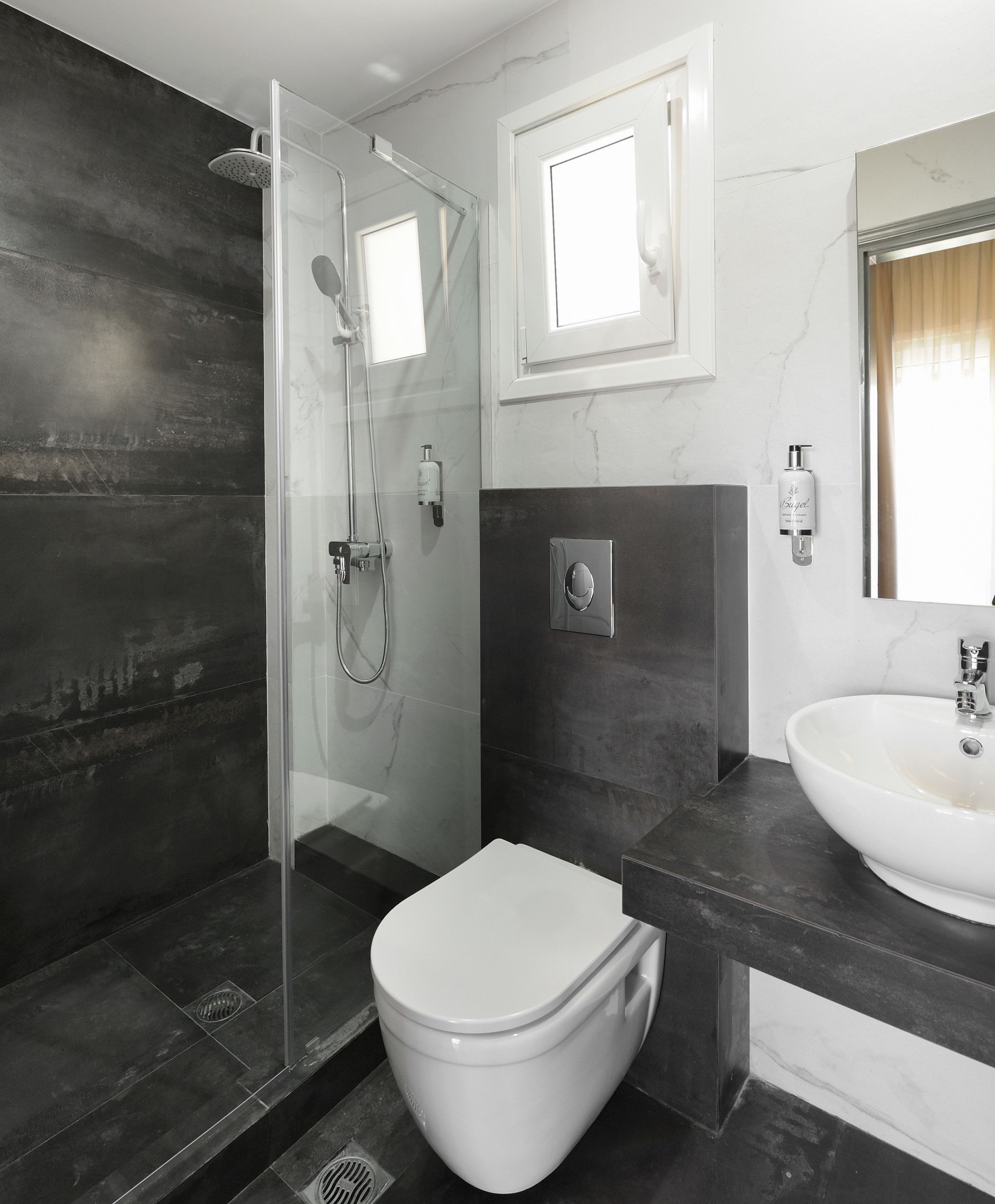 Deluxe Double or Twin Room, Balcony | Bathroom | Shower, hair dryer, slippers, towels