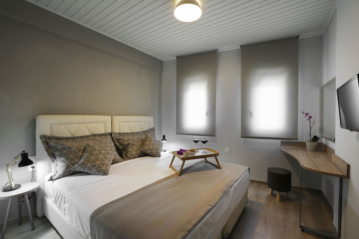 Deluxe suite | 1 slaapkamer, een kluis op de kamer, een strijkplank/strijkijzer