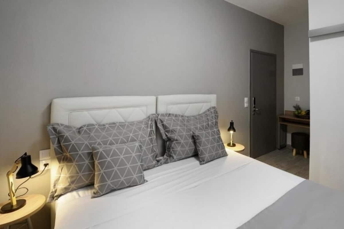 1 dormitorio, caja fuerte, tabla de planchar con plancha y wifi gratis
