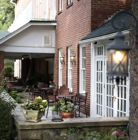 The Monte Vista Hotel - Image 5