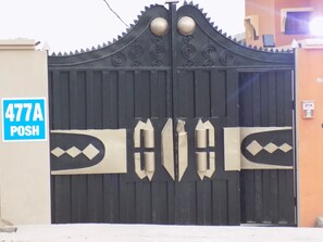 Entrada de la propiedad