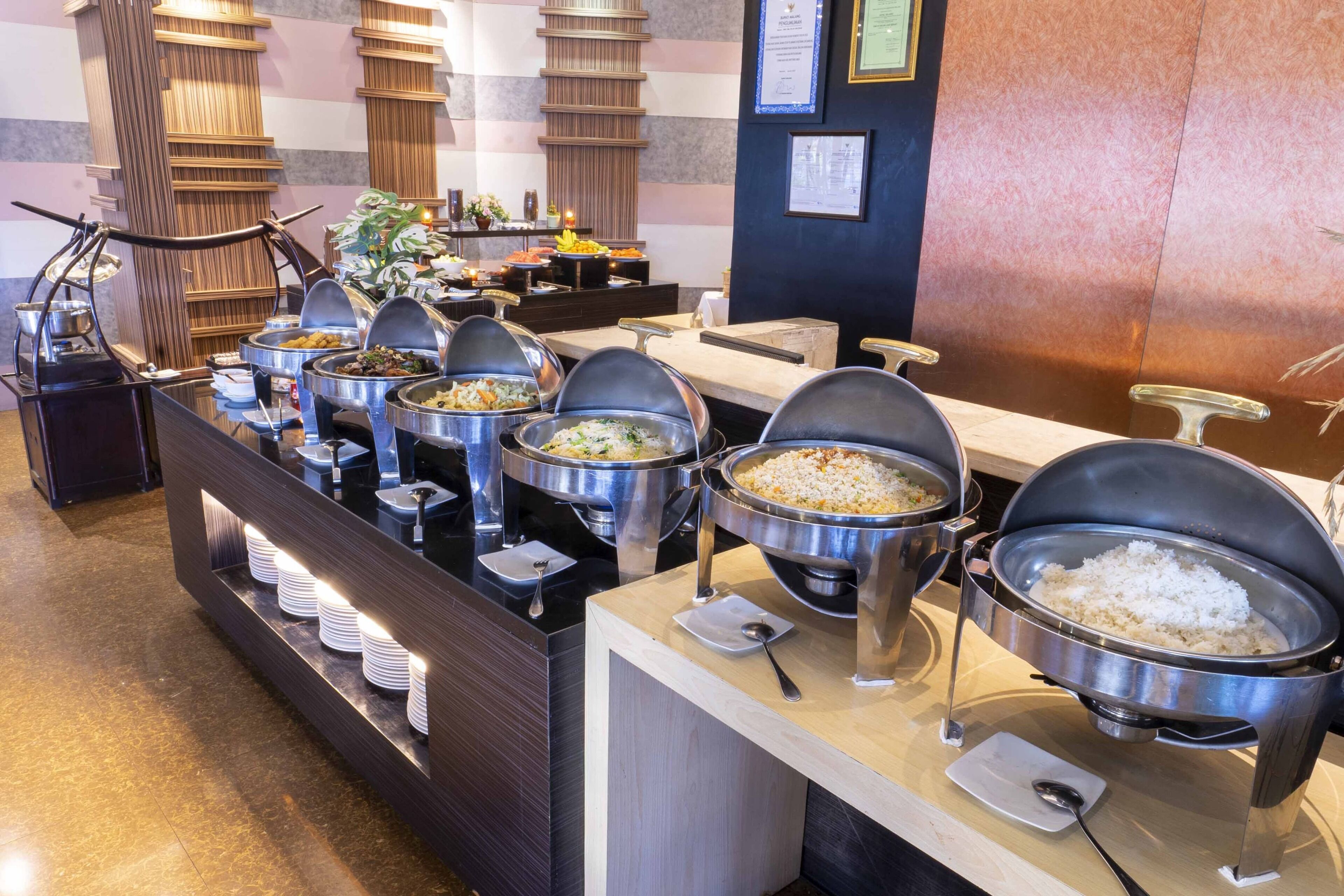 Desayuno buffet todos los días (con cargo) 