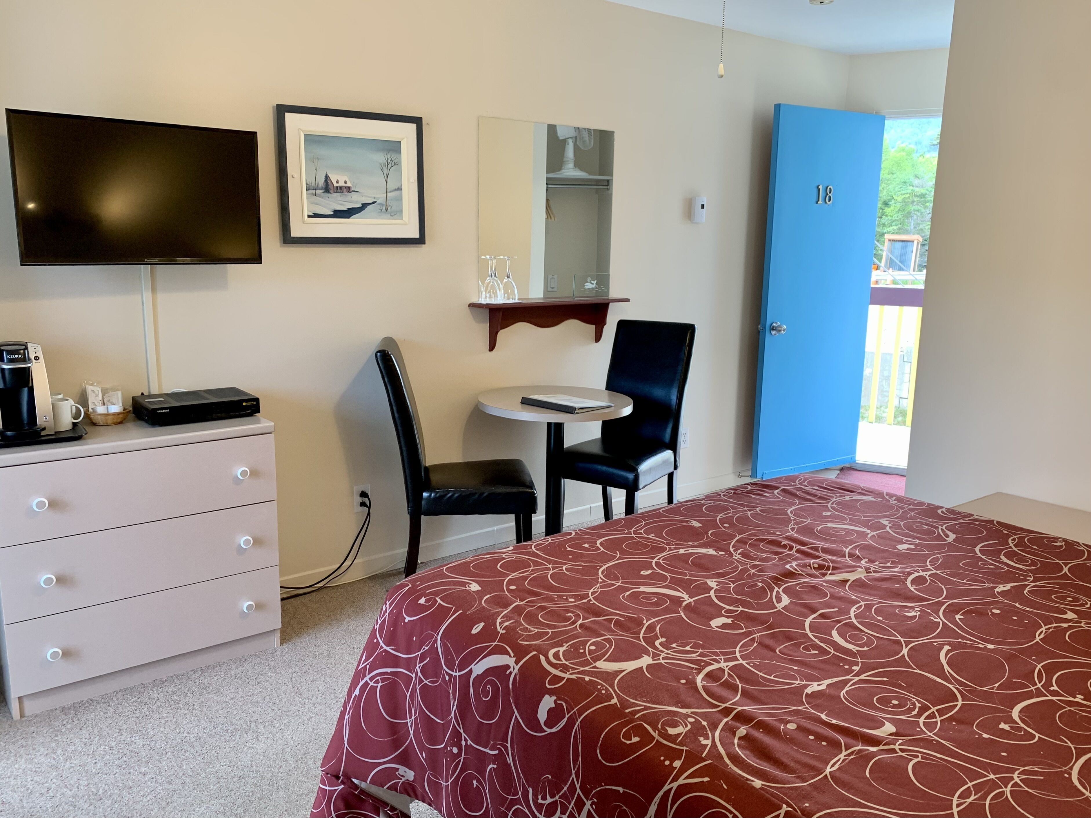 Standard Room, 1 Queen Bed