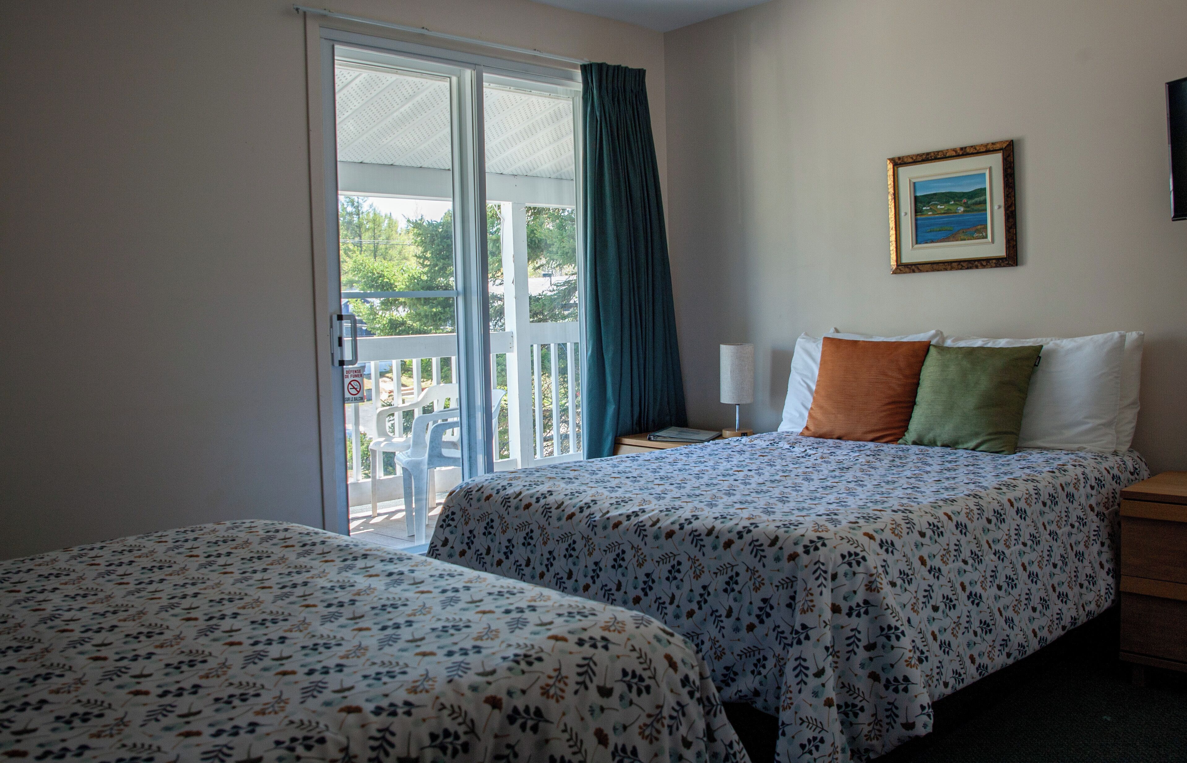 Habitación doble, 2 camas dobles | Wifi gratis y ropa de cama