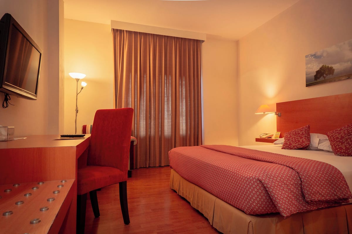 1 bedroom, desk, laptop workspace, blackout curtains