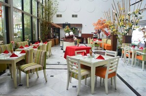 Breakfast area - Tychi Hotel (Malang)