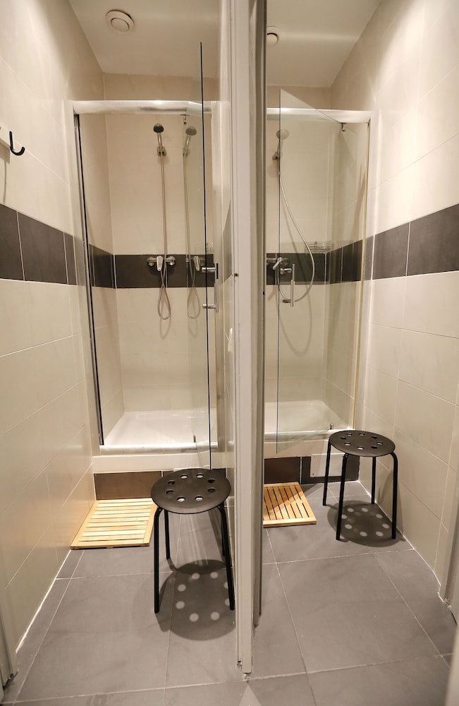 Onefam Sungate Hostal Madrid by null