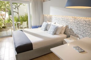 Superior Room Partial Sea View | Zimmersafe, Schreibtisch, Verdunkelungsvorhänge, schallisolierte Zimmer