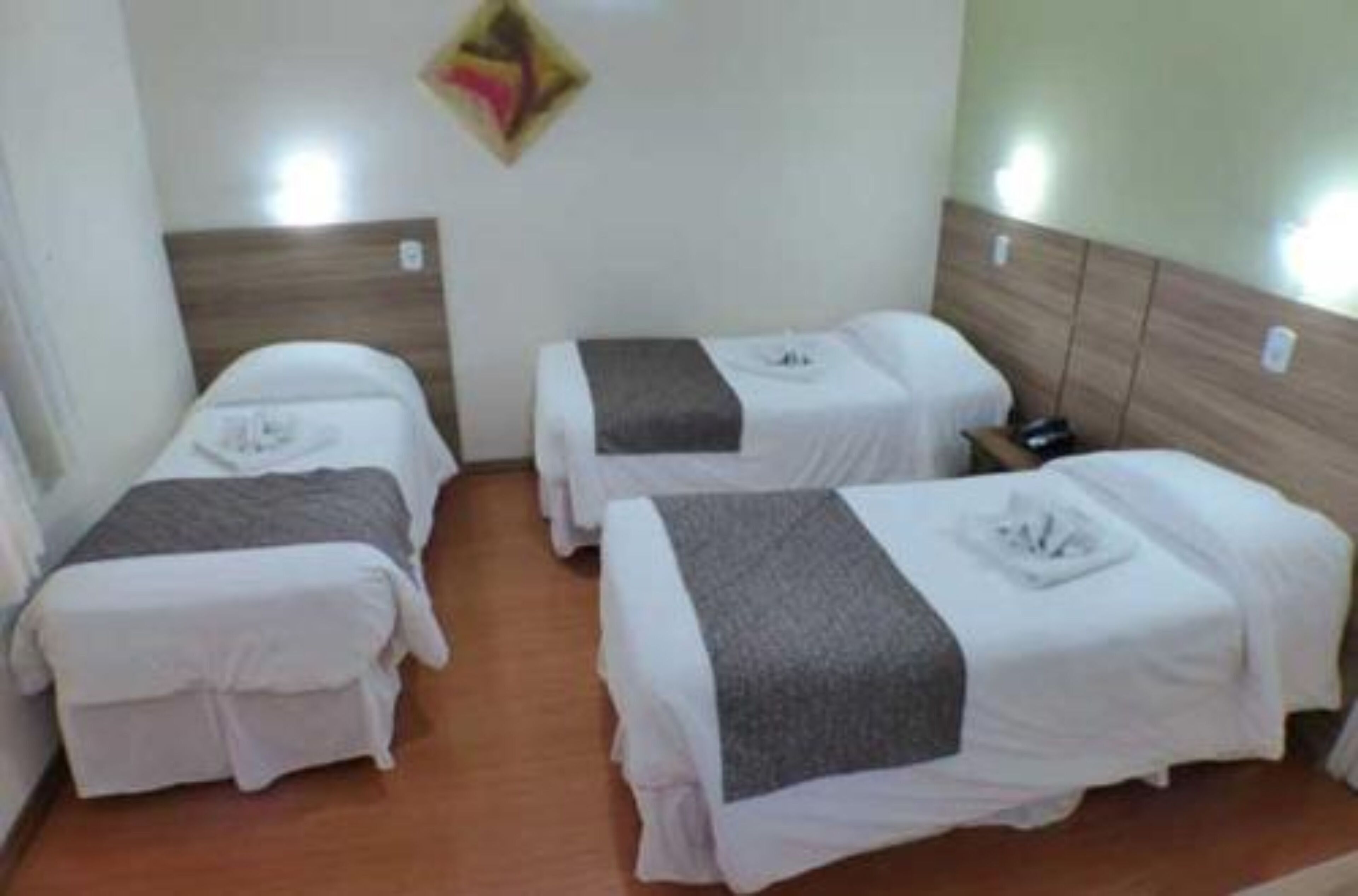 standard room, 3 single beds | 1 bedroom, minibar, free wifi