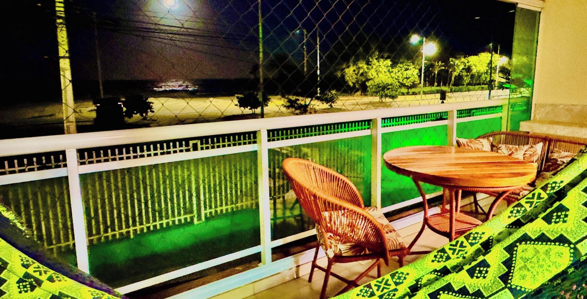 Apartamento exclusivo | Opções para refeição ao ar livre
