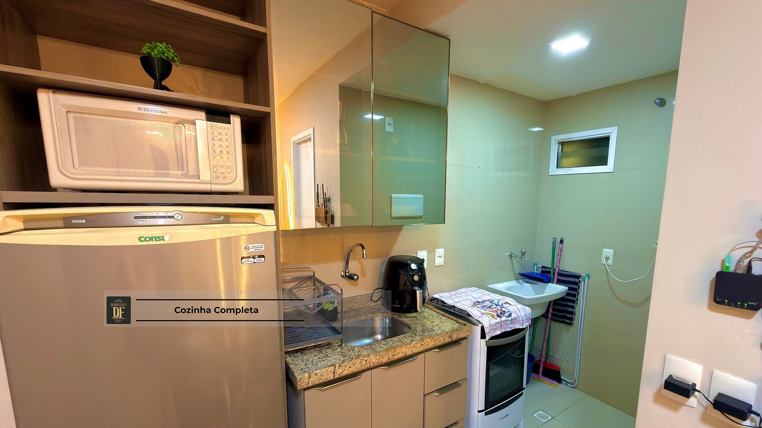 Comfort Studio | Private kitchen | Full-size fridge, microwave, coffee/tea maker, cookware/dishes/utensils