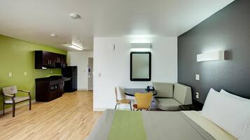 Free WiFi, bed sheets