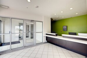 Lobby - Studio 6 Sweetwater, TX (Sweetwater)