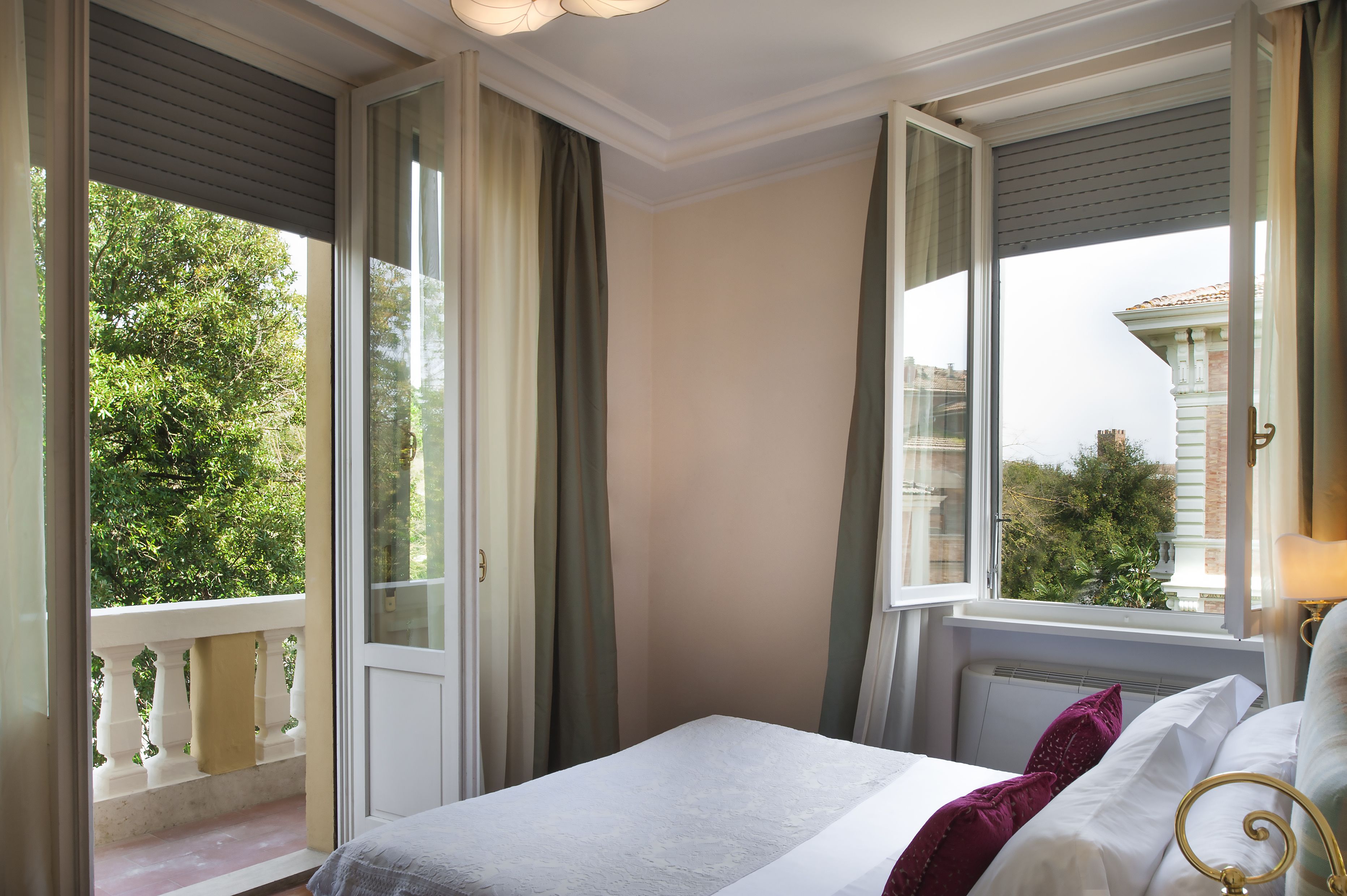 family suite | minibar, in-room safe, free wifi, bed sheets