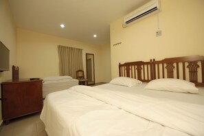Triple Room | Free WiFi - Joy Motel (Langkawi)