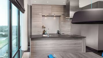 Executive Suite | Private kitchen | Fridge, coffee/tea maker, electric kettle
