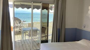 Chambre Double | Literie de qualité supérieure, coffres-forts dans les chambres, bureau