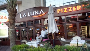 4 restaurants; breakfast, lunch and dinner served  - Bella Vista Resort Hurghada - All Inclusive (Hurghada)