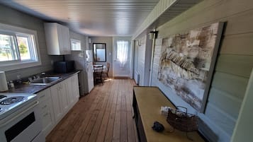 Loft (de la bergeronnette) | Cocina privada | Microondas, horno, parrilla de estufa y tostadora