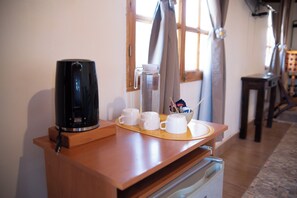 Standard Quadruple Room | In-room safe, free WiFi, bed sheets