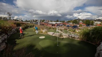 Mini-golf