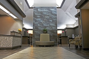 Lobby sitting area - Super 8 by Wyndham Copley Akron (Akron)
