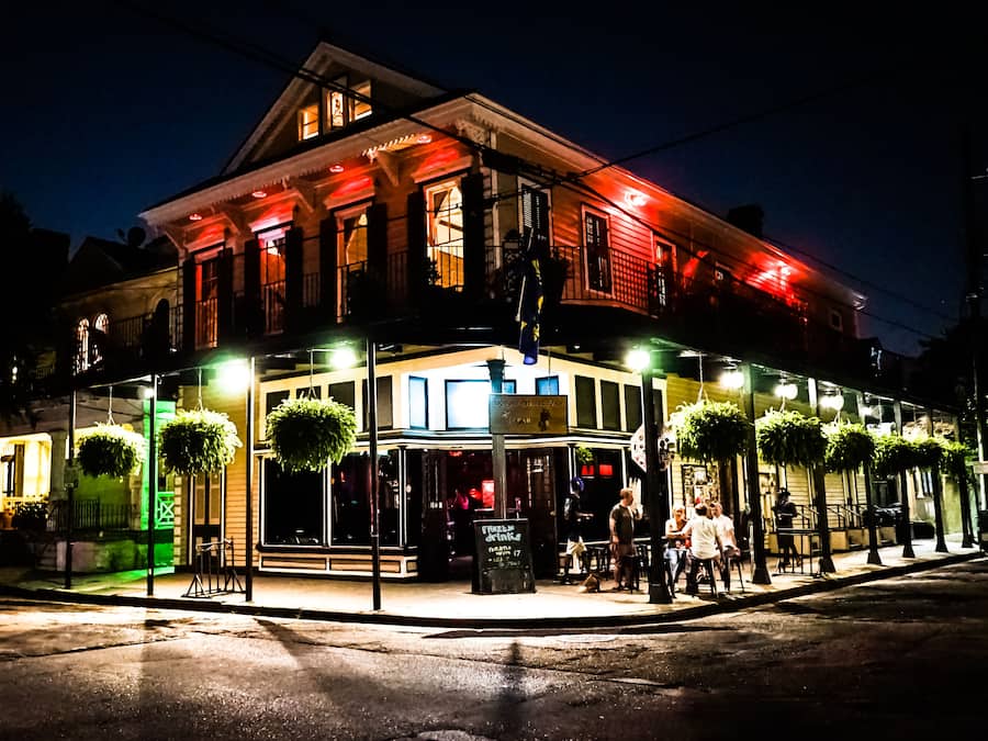 Fassade der Unterkunft – Abend/Nacht