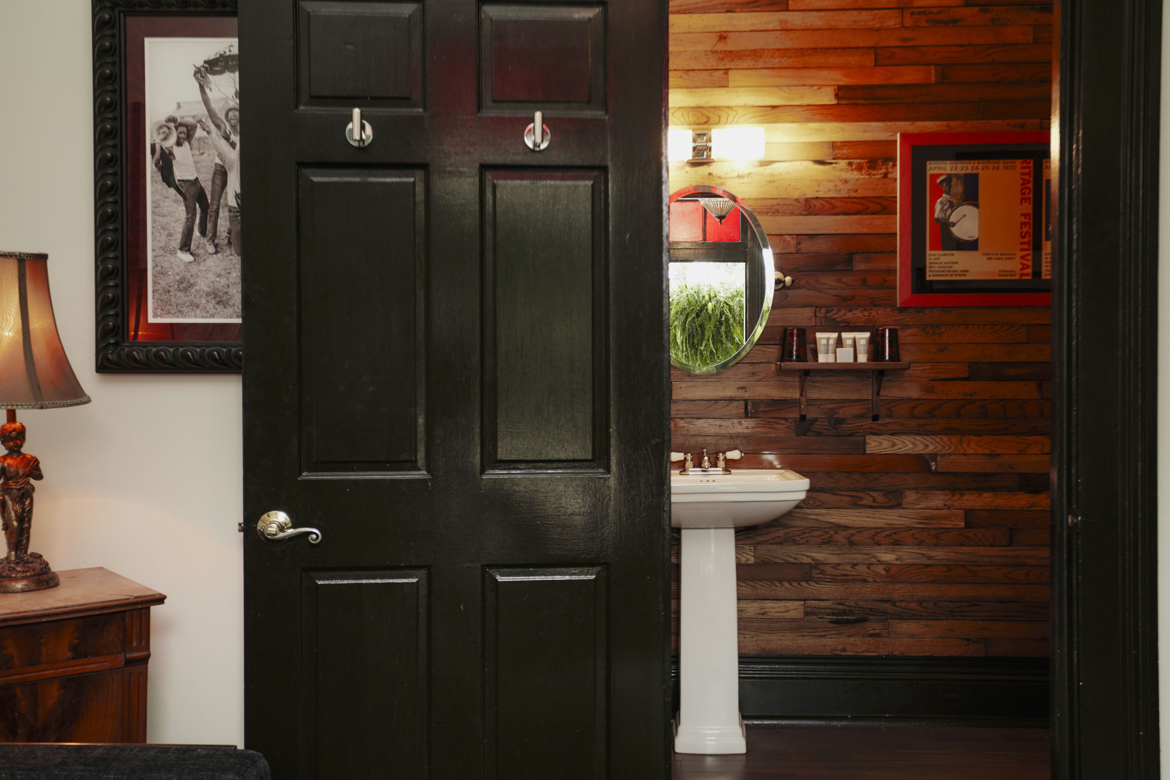 Foto - Royal Street Inn & Bar