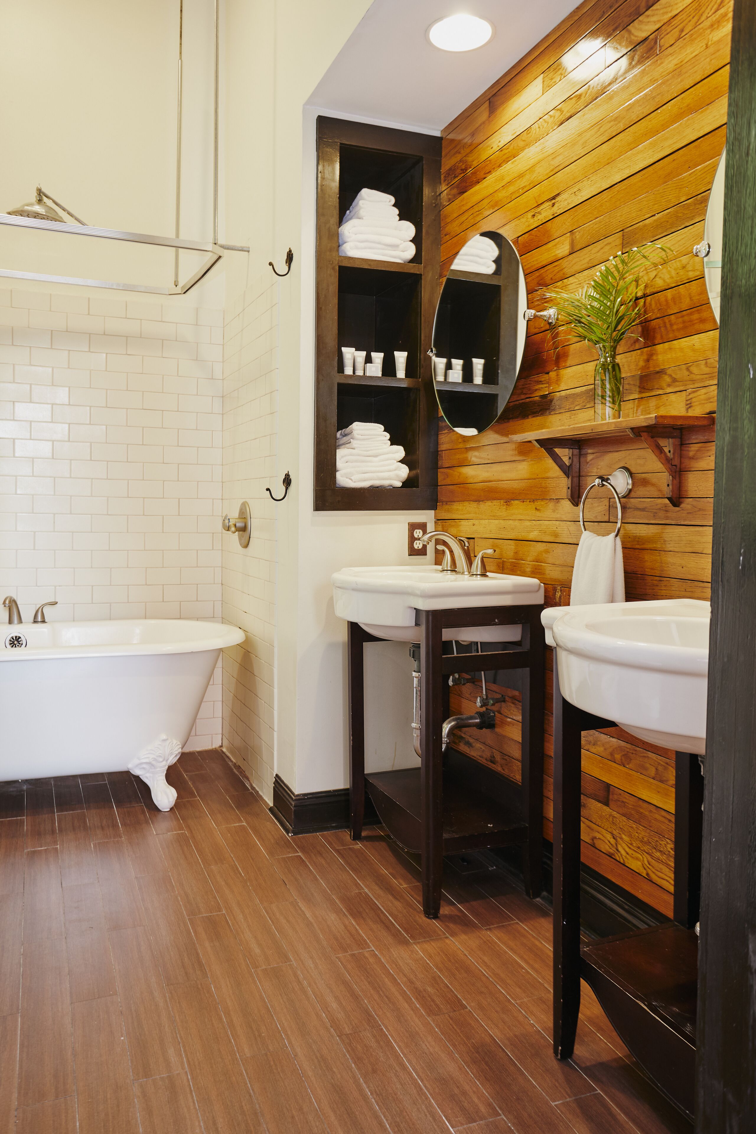 Foto - Royal Street Inn & Bar