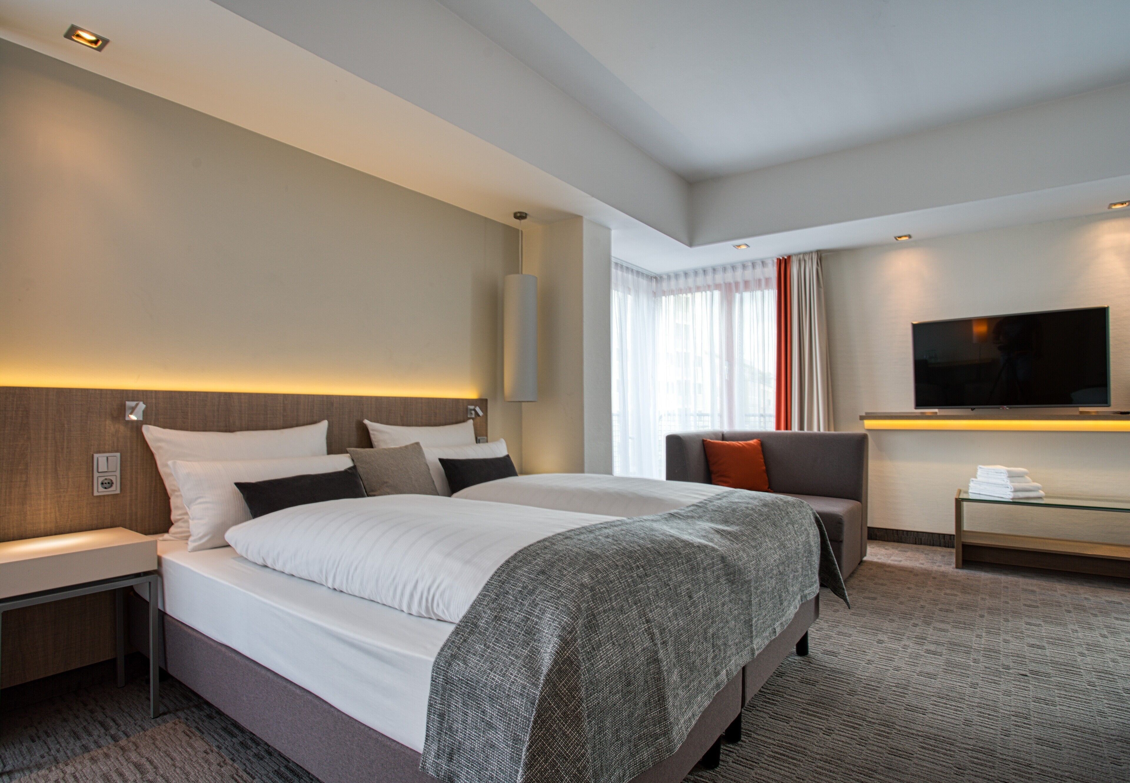 Superior Double Room (Family) | Premium bedding, in-room safe, desk, laptop workspace