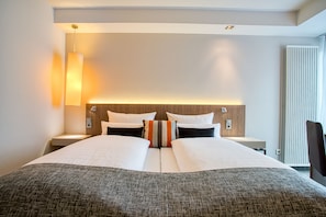 Literie de qualité supérieure, coffres-forts dans les chambres, bureau