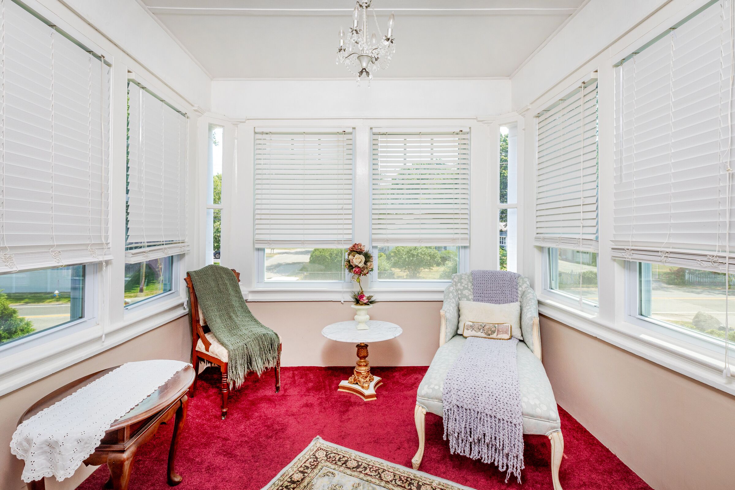 Zimmer, 1 King-Bett, eigenes Bad | Hochwertige Bettwaren, individuell dekoriert, individuell eingerichtet