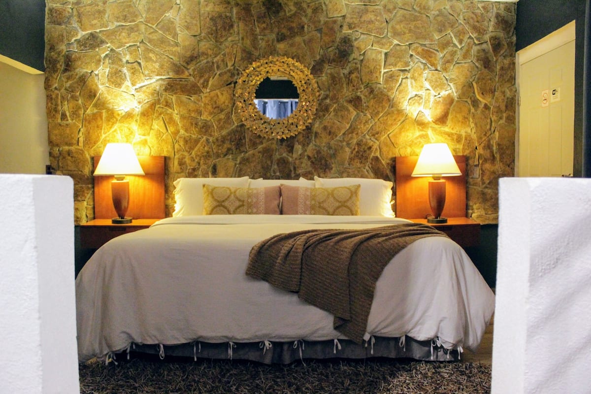 Superior Suite, Ensuite, Mountain View | 1 bedroom, down duvets, blackout curtains, free WiFi