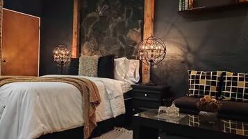 Habitación doble estándar, baño en la habitación, vista a la montaña | 1 habitación, edredón, cortinas blackout y wifi gratis