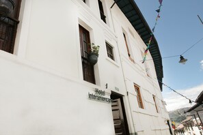 Exterior - Hotel Interamericano (Quito)