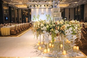 Indoor wedding - Maple Hotel (Bangkok)