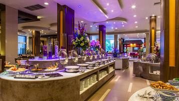 Esmorzar diari d'estil bufet (250 THB per persona)