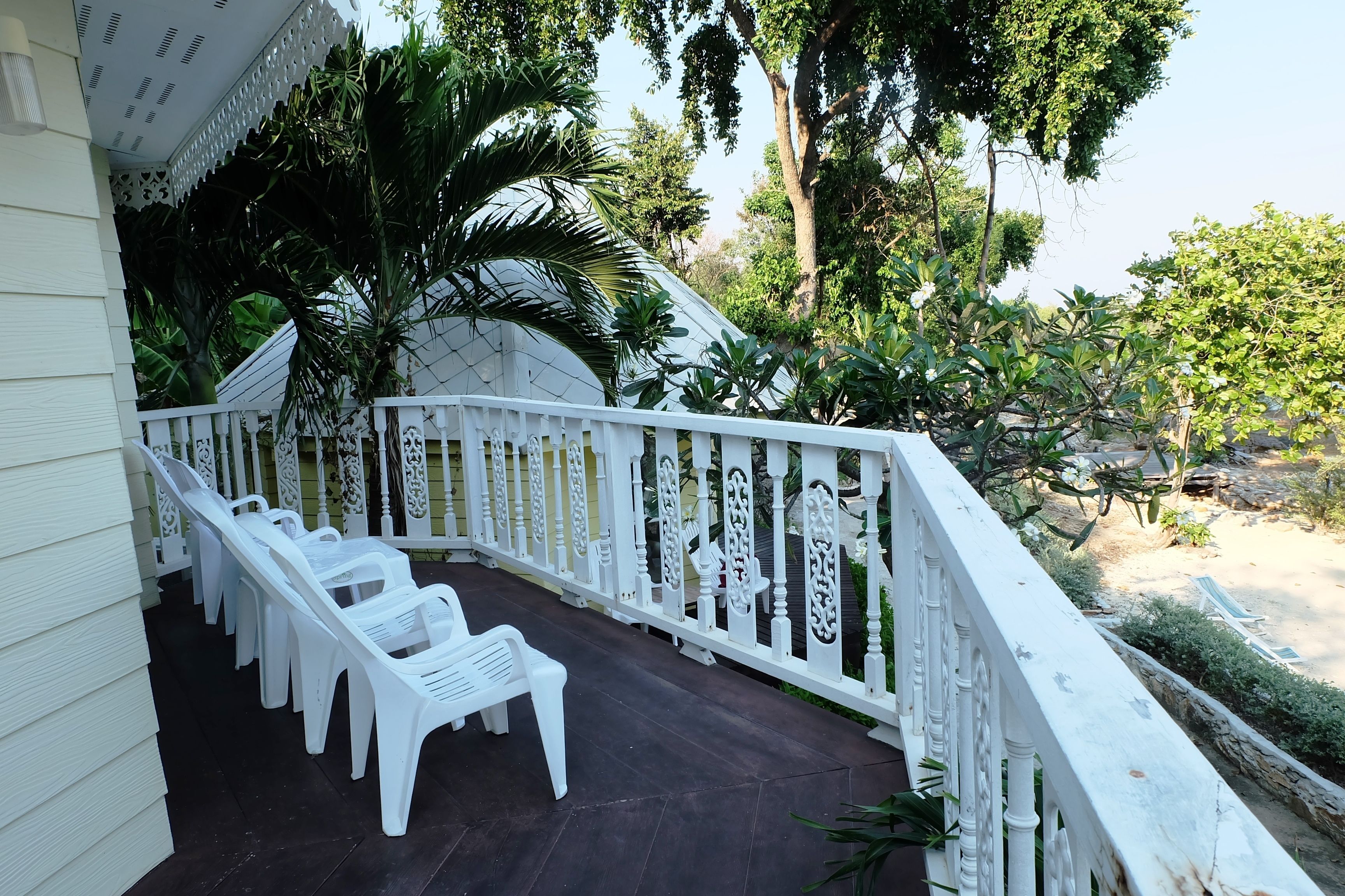 sea view deluxe cottage (4 pax)  | terrace/patio