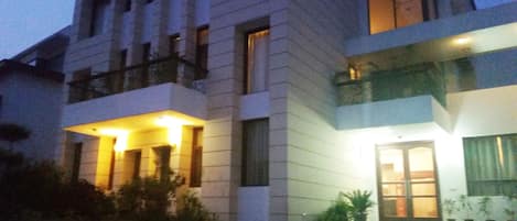 Front of property - evening/night