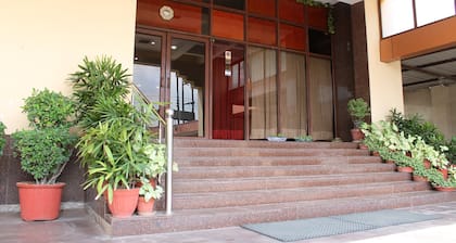 Hotel Maiden Residency