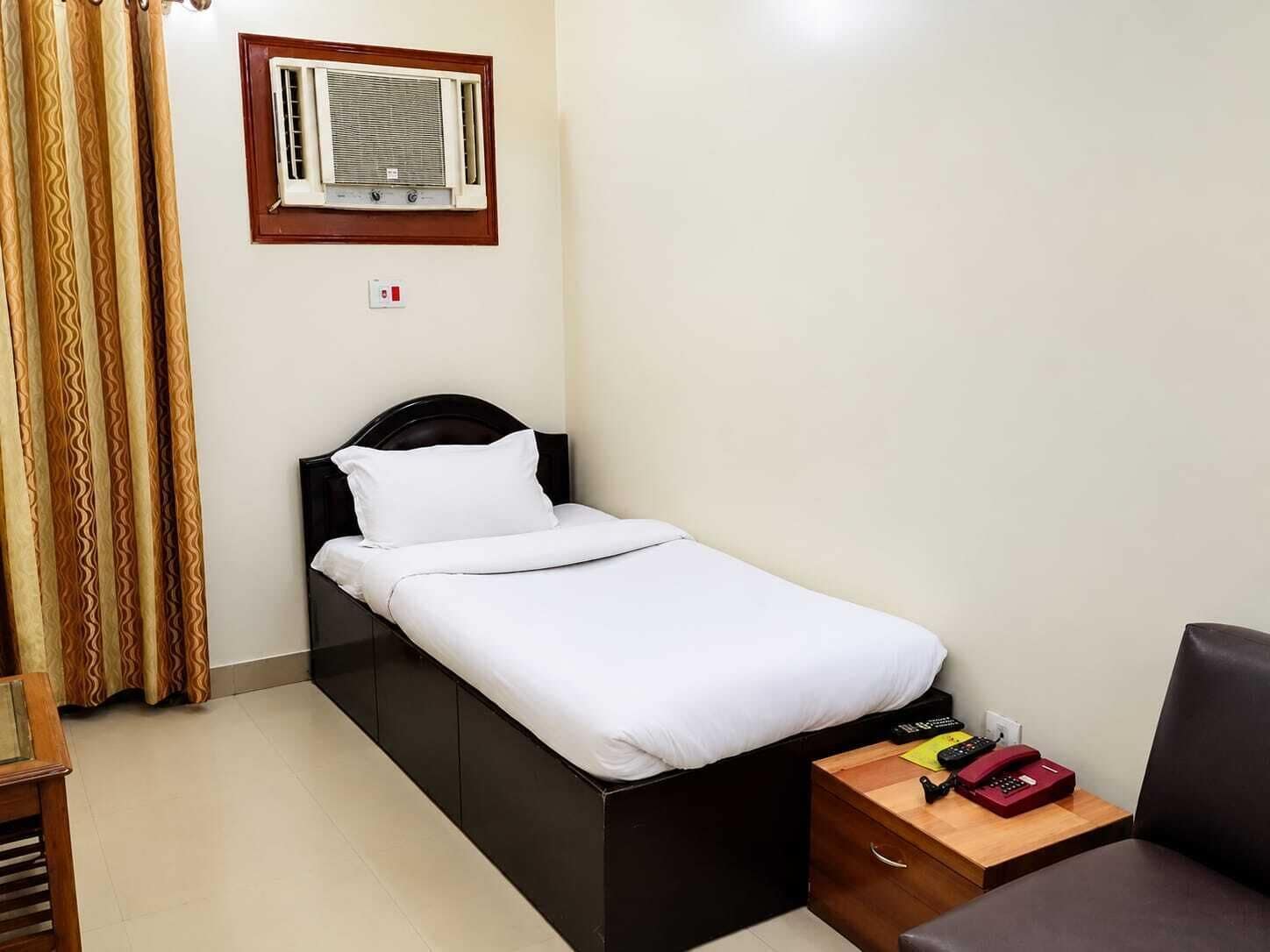 Basic Single Room, 1 Single Bed | Soundproofing, free WiFi, bed sheets