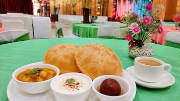 Sarapan penuh setiap hari dengan fi