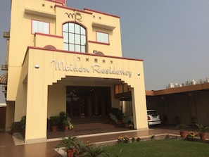 Exterior - Hotel Maiden Residency (Ghaziabad)