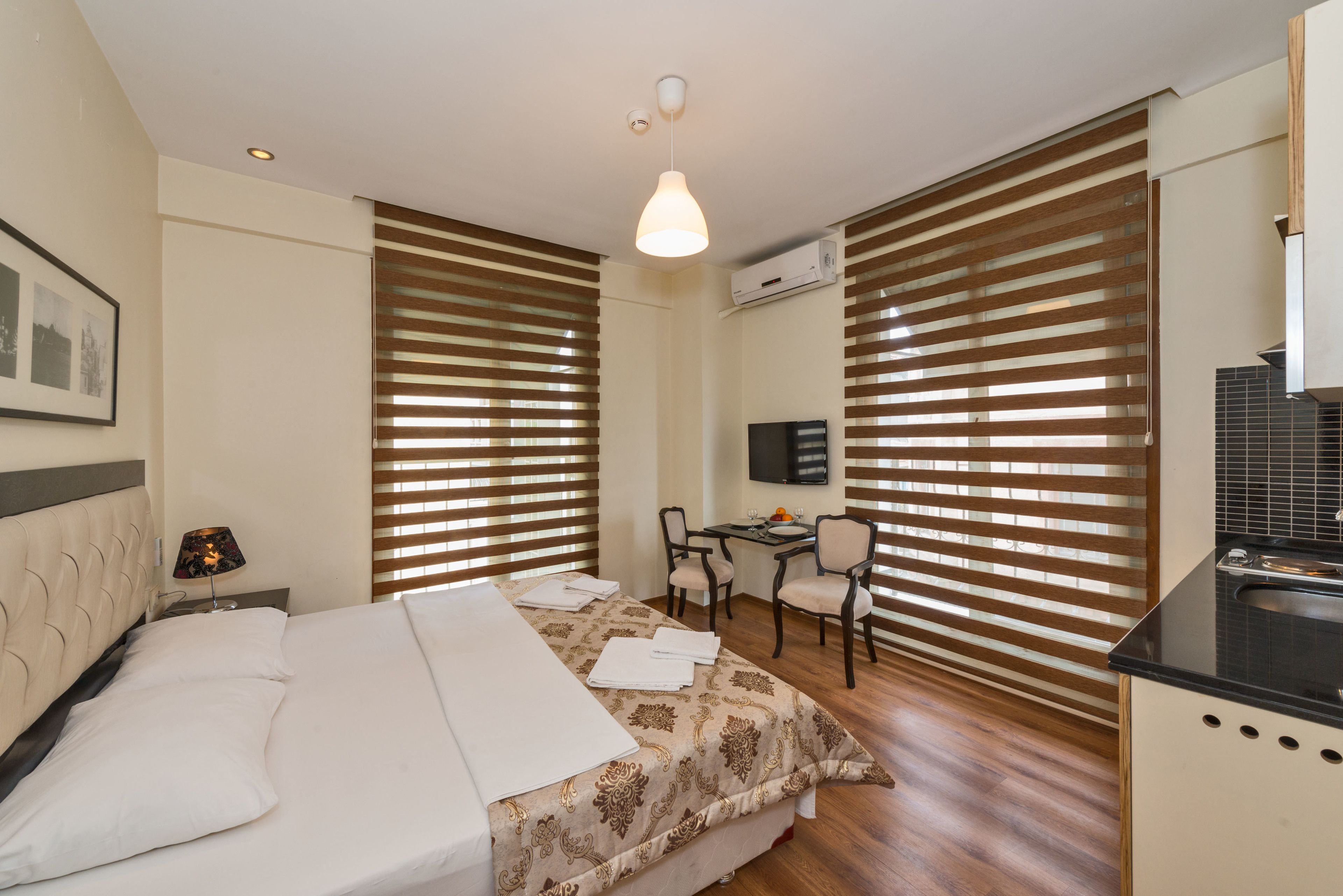 開放式客房 | 迷你吧、房內夾萬、隔音、嬰兒床 (收費)