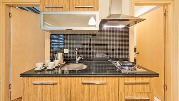 Apartamento, 1 quarto | Frigobar, cofres nos quartos, quartos à prova de som, berços (sobretaxa)