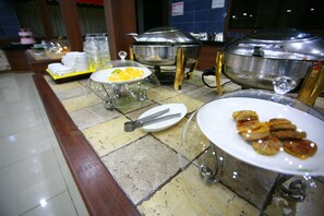 Ruokailu